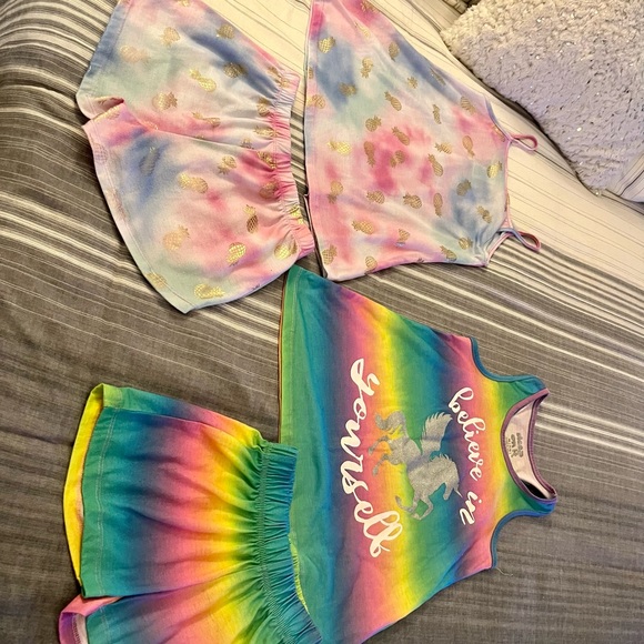 2 LITTLE GIRLS SIZE 7/8 2-PIECE PAJAMAS SET - Picture 6 of 10